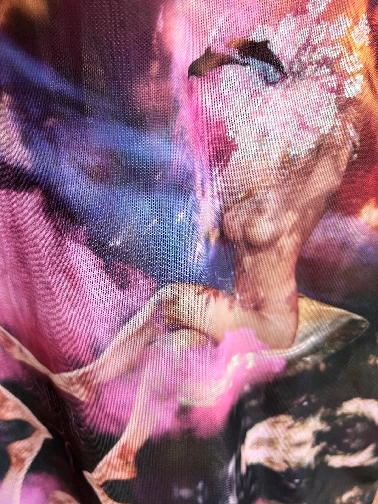 Gala Crop-top in the Gaian Dream